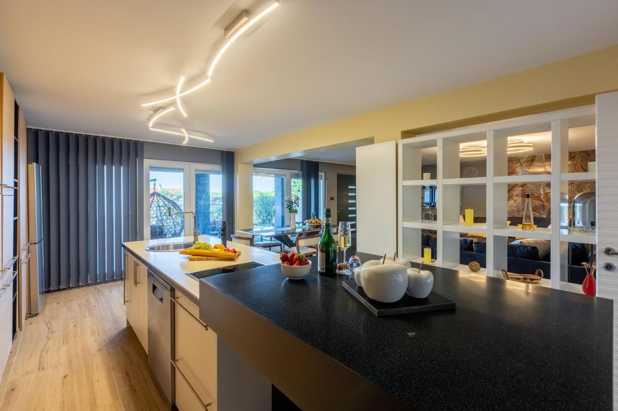 Panoramica Apartment With Whirlpool Crikvenica Kültér fotó