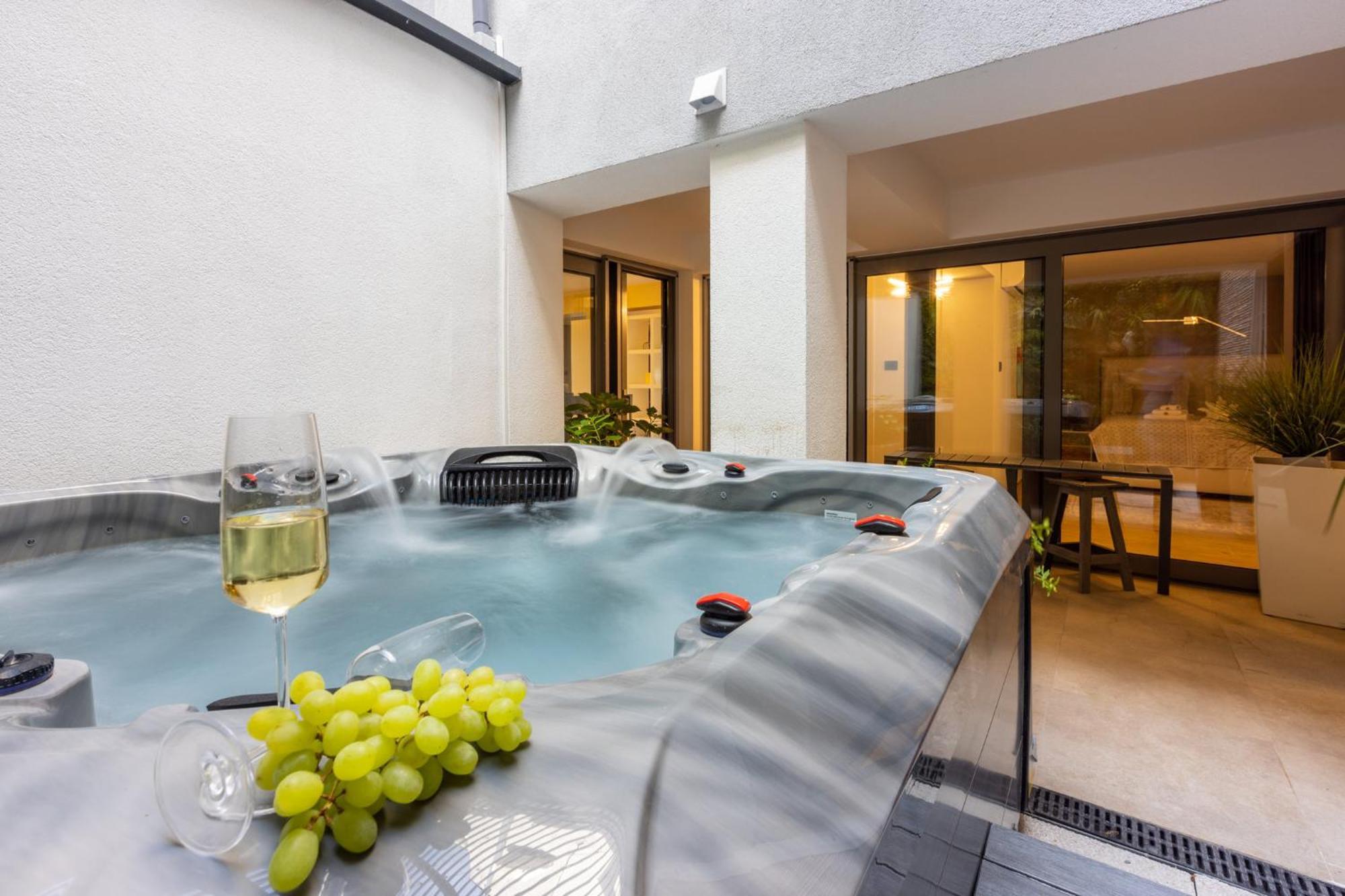 Panoramica Apartment With Whirlpool Crikvenica Kültér fotó